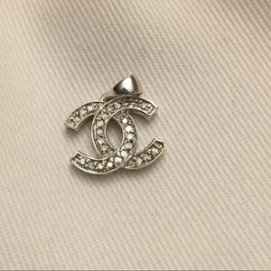 Chanel pendant